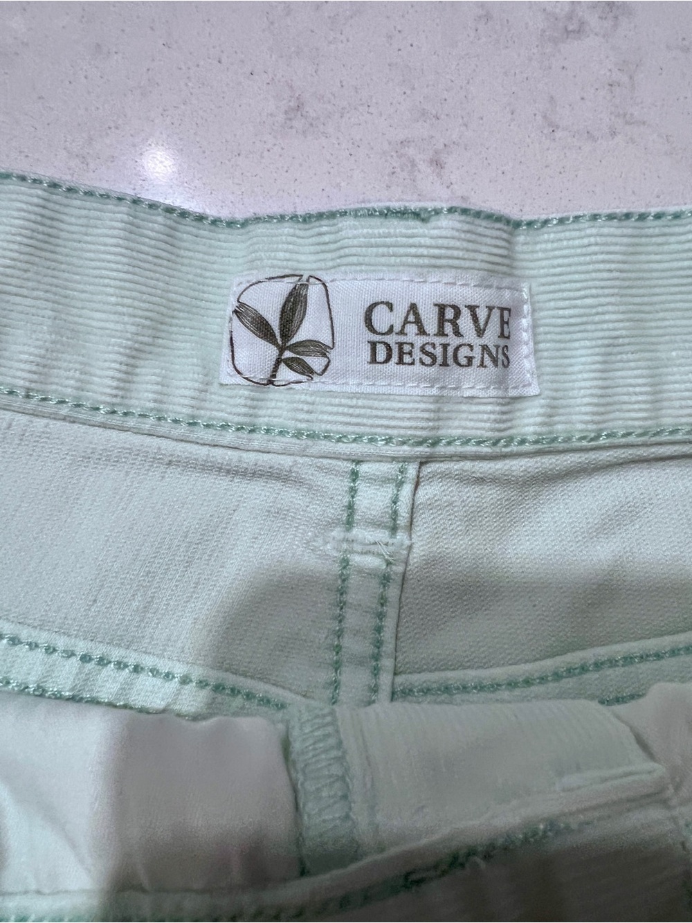 Oahu 4” Shorts - Woman’s Sz 8 - Picture 4 of 6